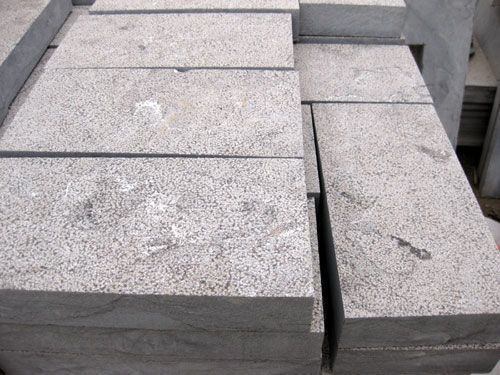 青石板的多樣化類別與加工工藝